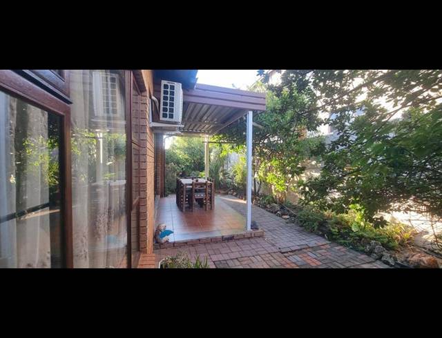 4 BEDROOM HOUSE FOR SALE IN AMBERFIELD